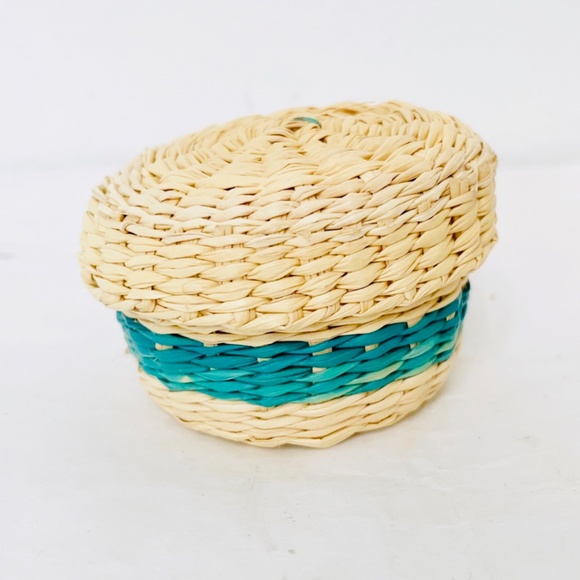 NEW Hand Made Woven South American Trinket Basket Boxes w/ Lids & Doll Hat - Picture 3 of 8